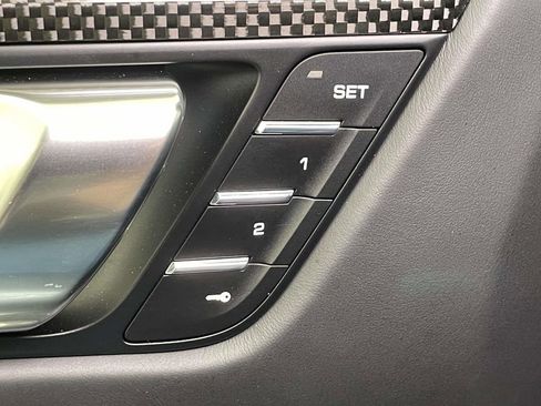 Certified 2025 Porsche Macan GTS image 38