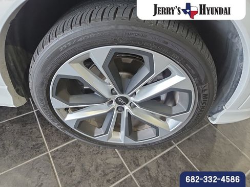 Used 2021 Audi Q3 2.0T Premium Plus w/ Premium Plus Package AWD/4WD image 4