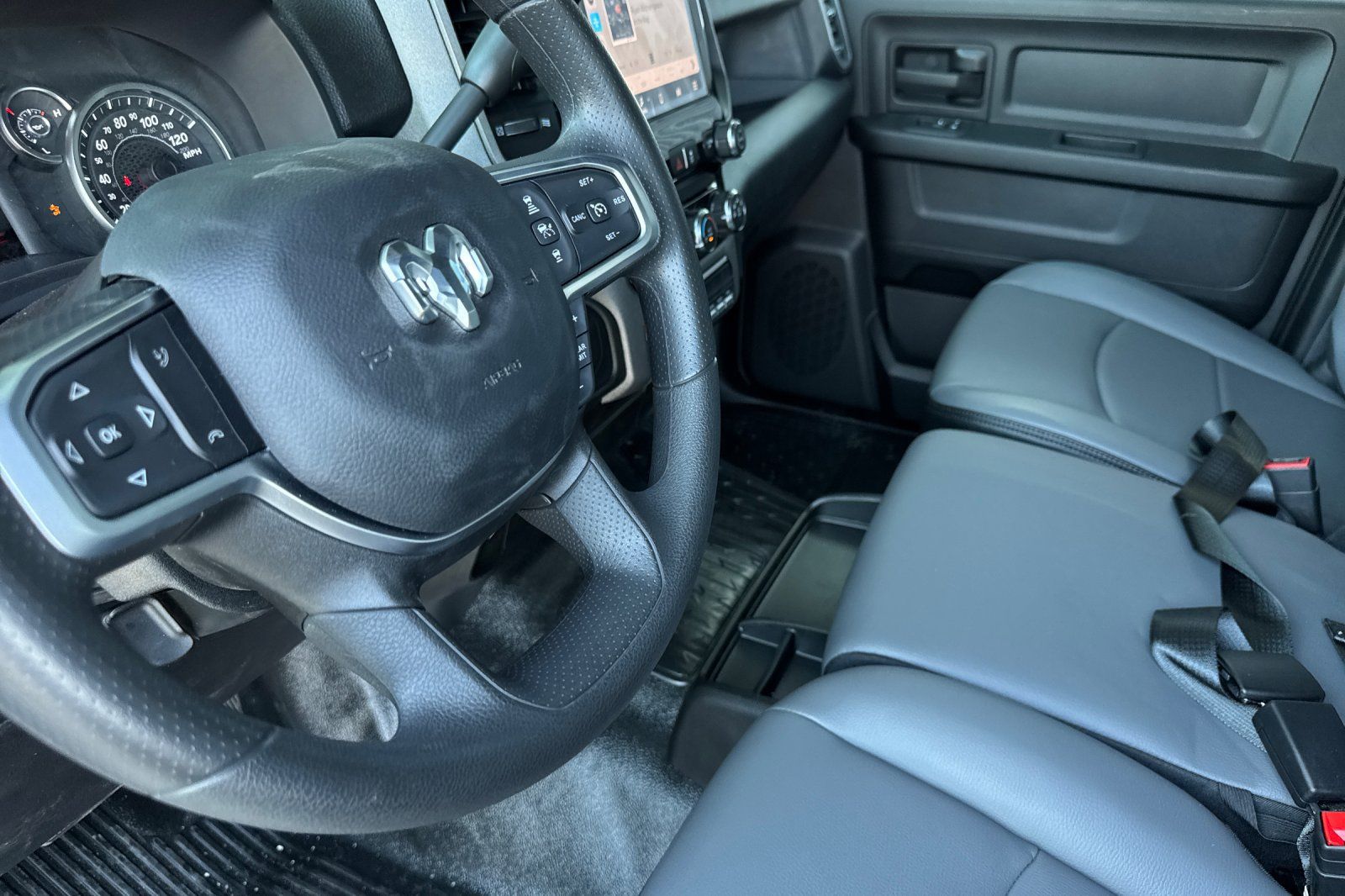 New 2026 RAM 3500 Tradesman w/ Chrome Appearance Group A AWD/4WD image 9