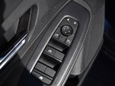 New 2026 Nissan Sentra SV image 9