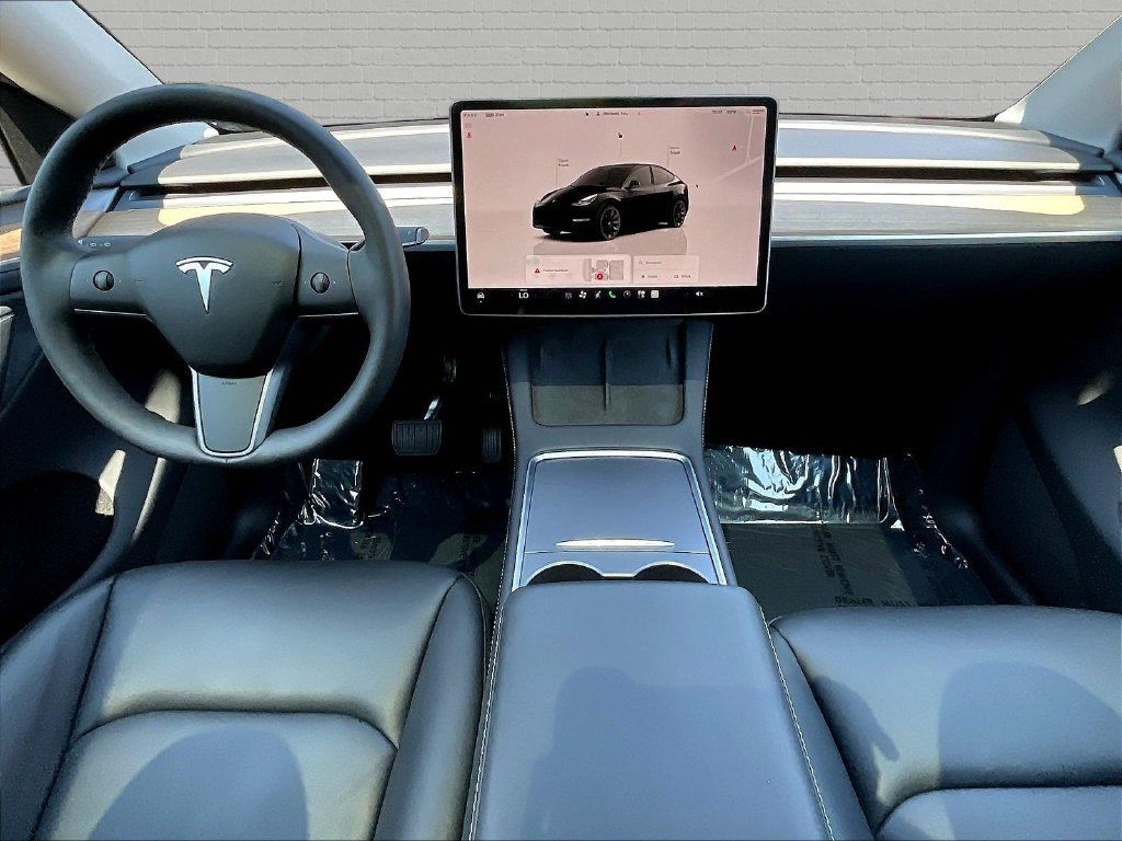 Used 2024 Tesla Model Y Long Range AWD/4WD image 6
