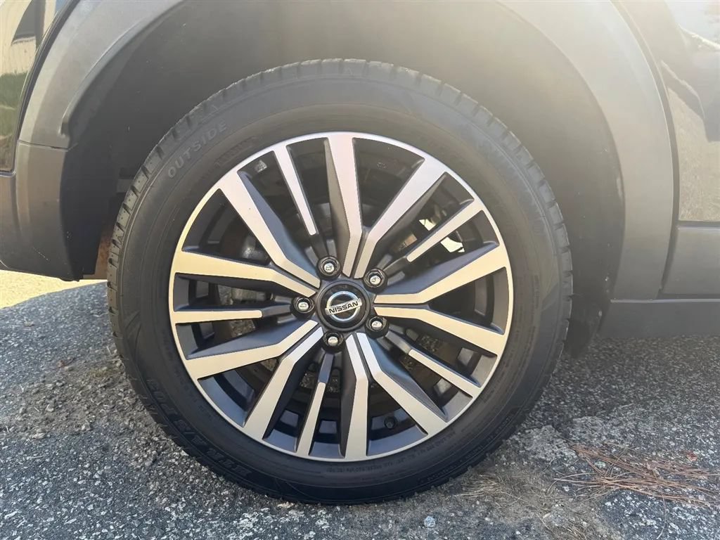 Used 2021 Nissan Kicks SV FWD image 33