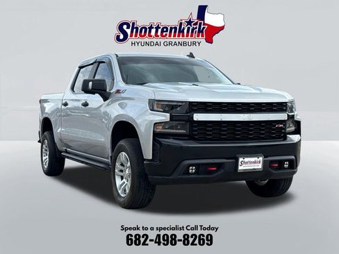 Used 2021 Chevrolet Silverado 1500 Custom Trail Boss AWD/4WD image 3