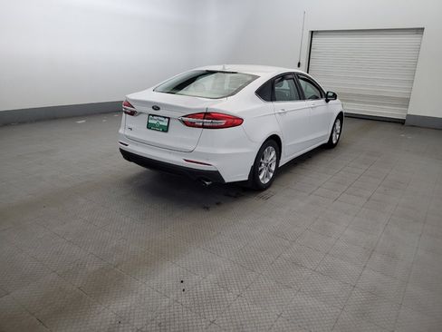 Used 2019 Ford Fusion SE FWD image 9