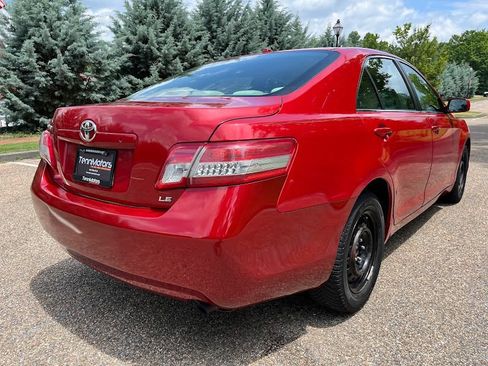 Used 2011 Toyota Camry LE FWD image 33