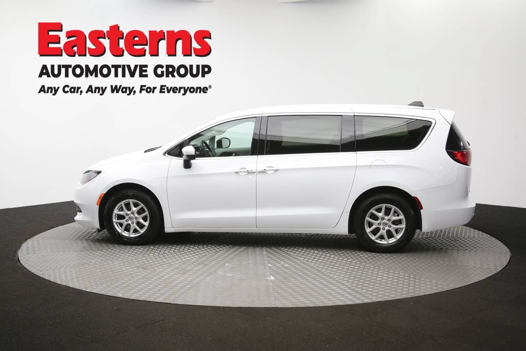Used 2022 Chrysler Voyager LX FWD image 61
