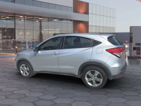 Used 2016 Honda HR-V LX image 5