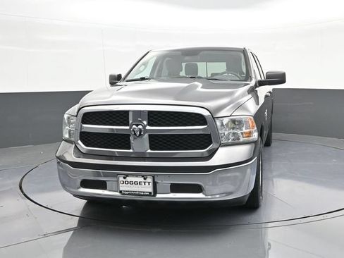 Used 2019 RAM 1500 Classic SLT RWD image 23
