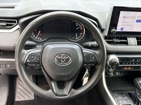 Used 2023 Toyota RAV4 LE FWD image 18