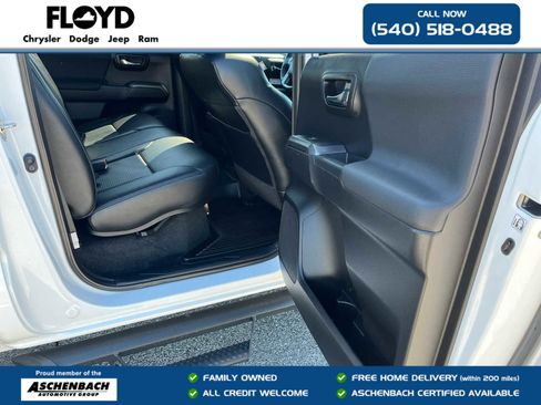 Used 2019 Toyota Tacoma TRD Off-Road image 27