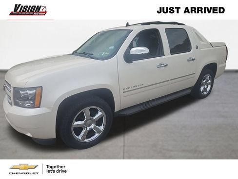 Used 2013 Chevrolet Avalanche LTZ AWD/4WD image 1