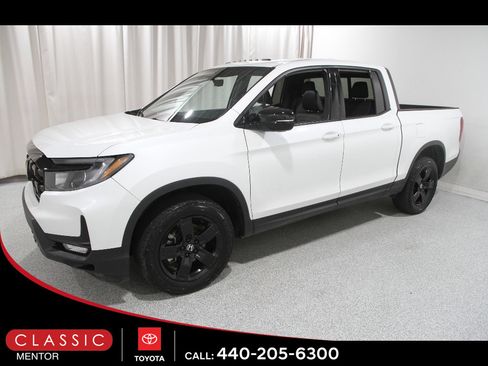 Used 2024 Honda Ridgeline Black Edition image 3