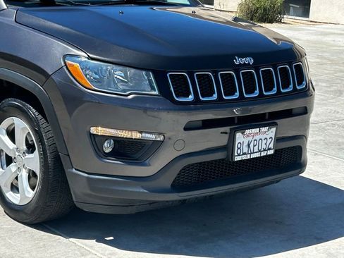 Used 2019 Jeep Compass Latitude w/ Popular Equipment Group FWD image 10