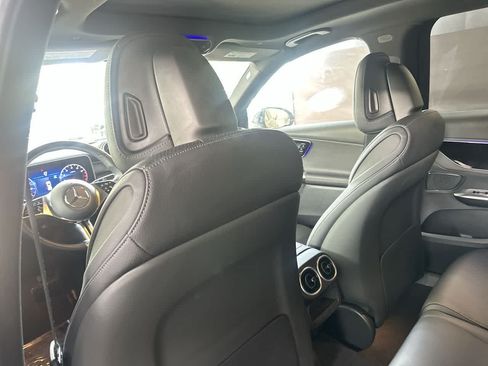 Used 2026 Mercedes-Benz GLC 300 image 23