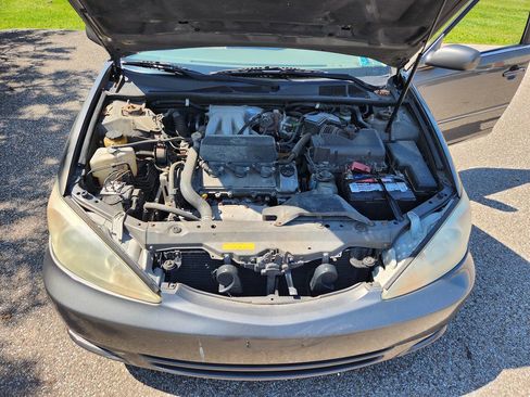 Used 2002 Toyota Camry XLE image 25