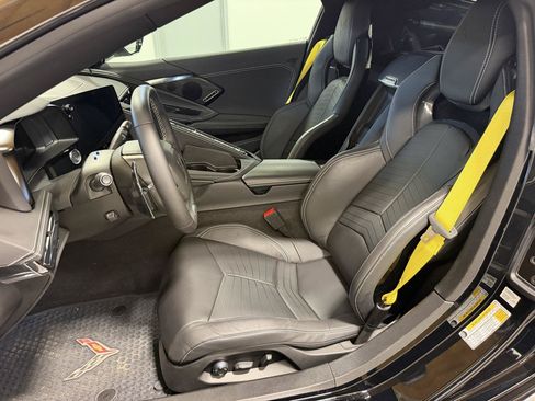 Used 2023 Chevrolet Corvette Z06 w/ Stealth Interior Trim Package RWD image 10