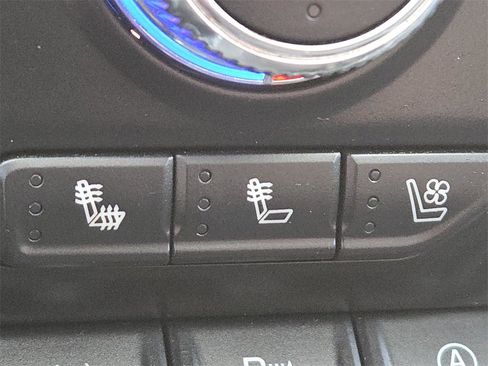 Used 2019 GMC Sierra 1500 AT4 w/ AT4 Premium Package image 30