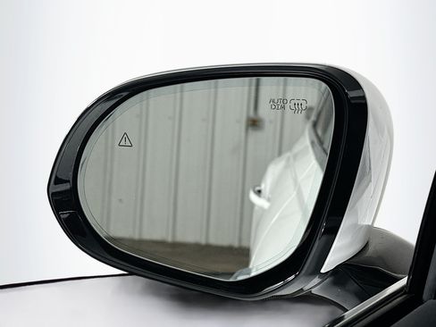 Used 2025 Genesis GV80 2.5T Standard AWD/4WD image 16
