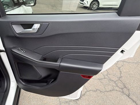 Used 2022 Ford Escape Titanium w/ Class II Trailer Tow Package image 16