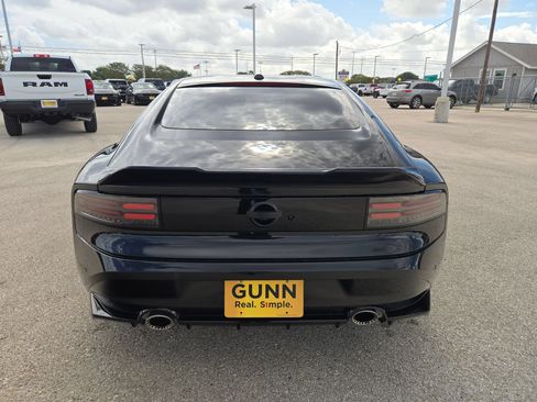 Used 2025 Nissan Z Sport w/ Floor Mat Package RWD image 4