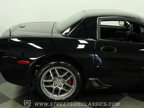 Used 2001 Chevrolet Corvette Z06 w/ Memory Pkg RWD image 28