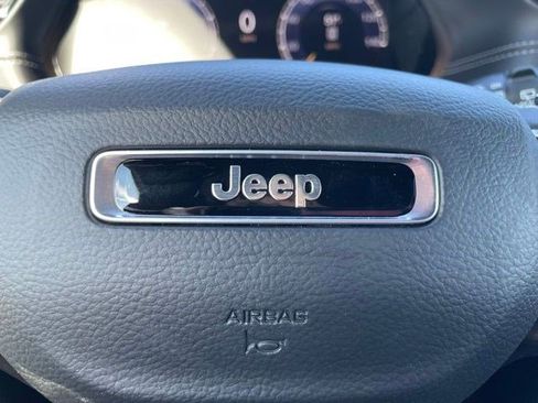 New 2026 Jeep Grand Cherokee Altitude AWD/4WD image 17