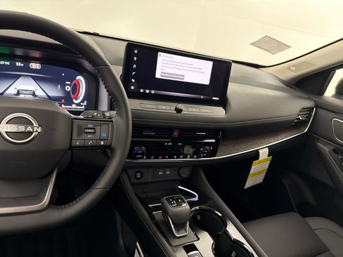 New 2026 Nissan Rogue Platinum w/ Platinum Premium Package image 18