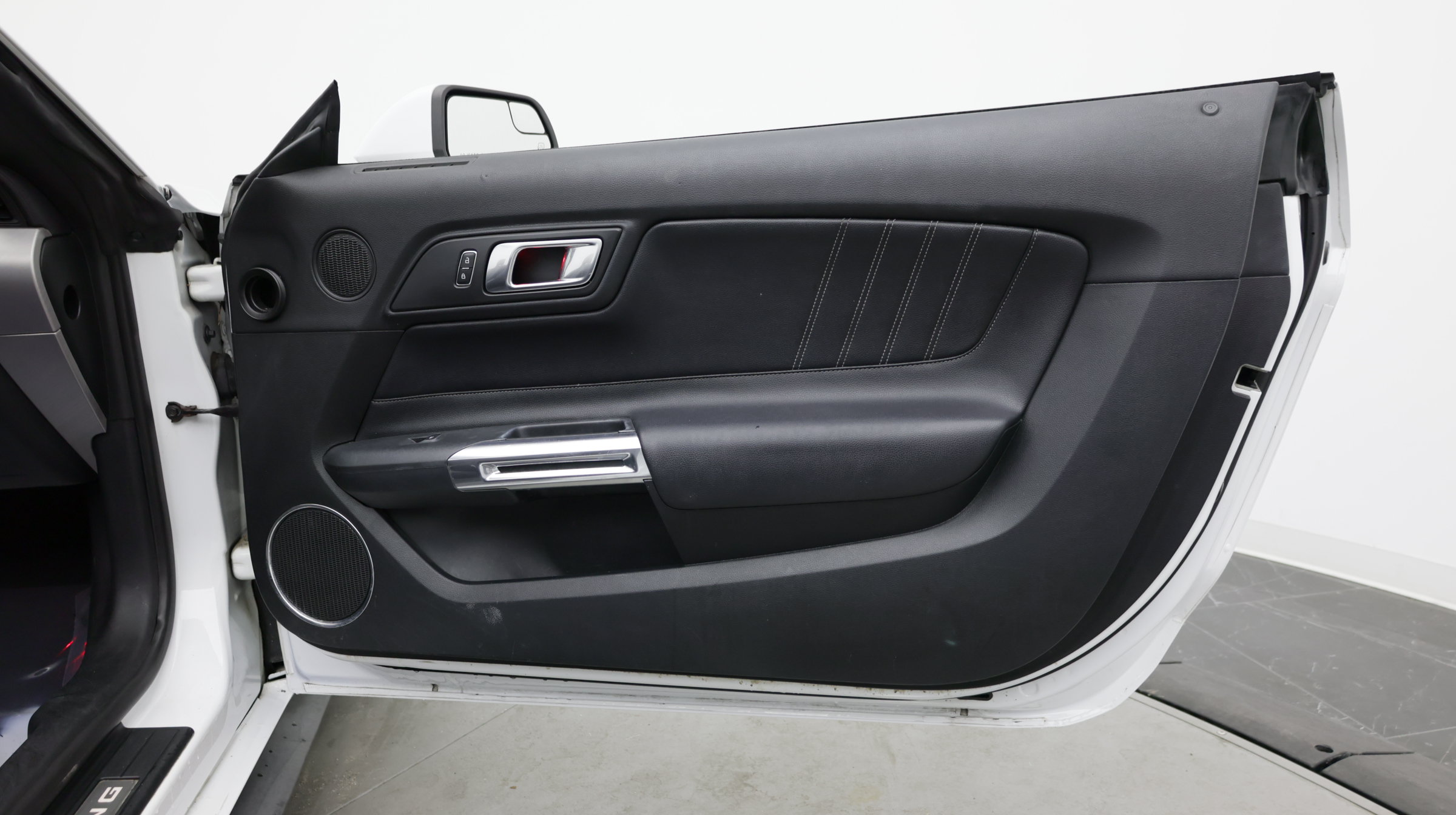 Used 2020 Ford Mustang Premium RWD image 26