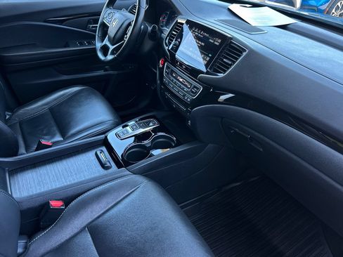 Used 2022 Honda Pilot Touring image 16