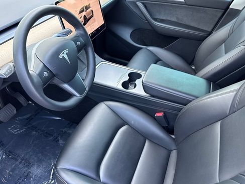 Used 2023 Tesla Model Y Long Range AWD/4WD image 12