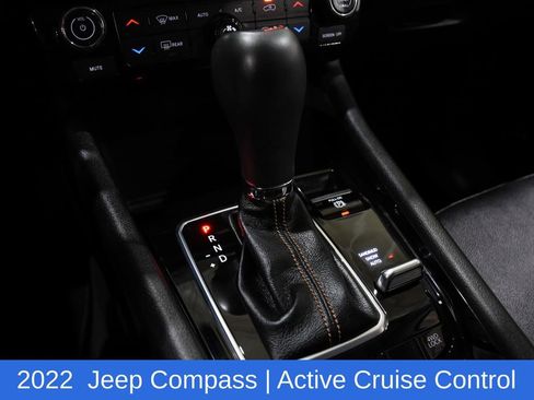 Used 2022 Jeep Compass Limited w/ Sun and Sound Group image 24