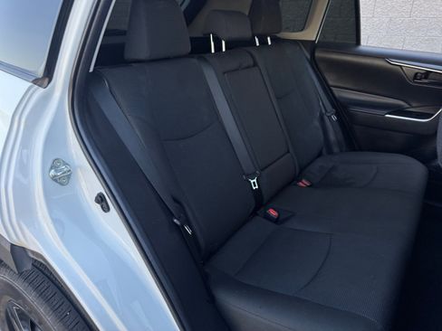 Used 2020 Toyota RAV4 LE w/ Carpet Mat Package FWD image 18