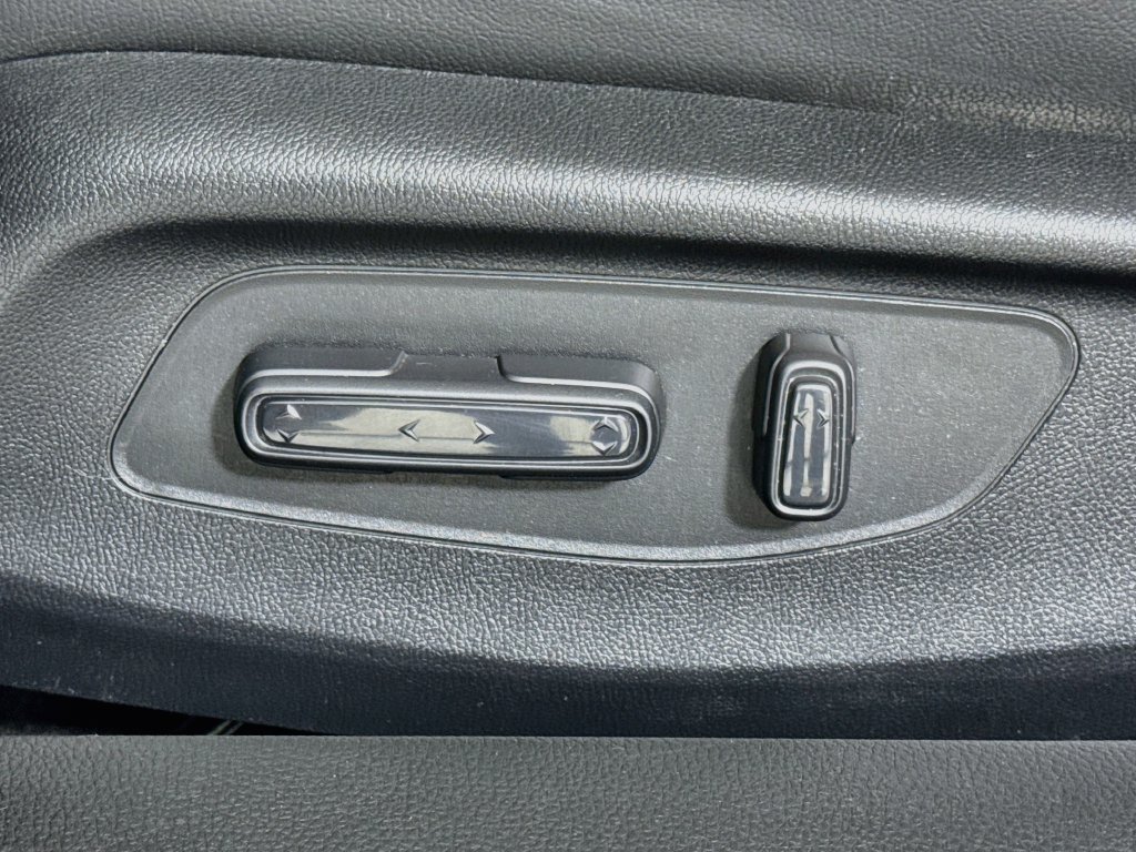 Used 2023 Honda Civic EX-L image 18