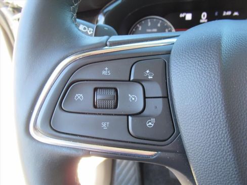 Used 2022 Buick Envision Avenir w/ Technology Package II FWD image 24