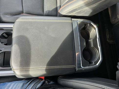 Used 2023 Ford F250 Lariat w/ Chrome Package image 32