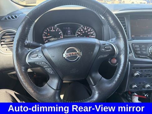 Used 2019 Nissan Pathfinder SL AWD/4WD image 19