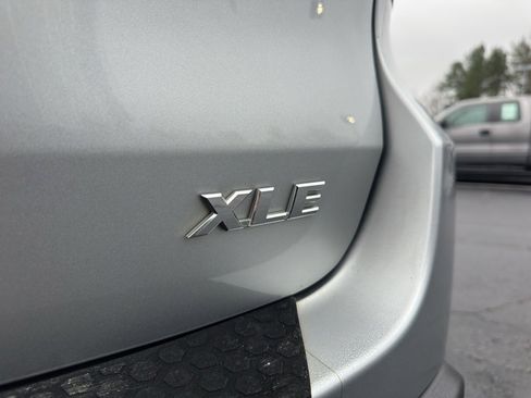 Used 2019 Toyota Highlander XLE image 8