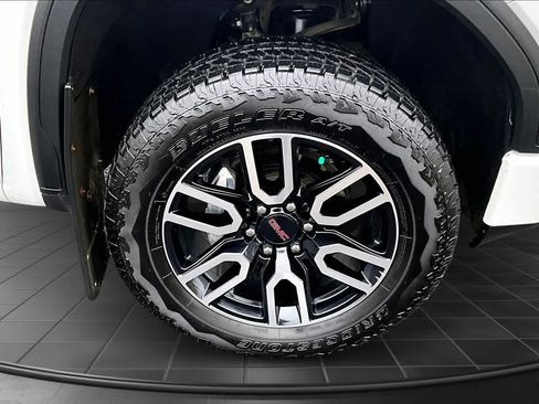 Used 2022 GMC Sierra 1500 AT4 w/ AT4 Premium Package image 34