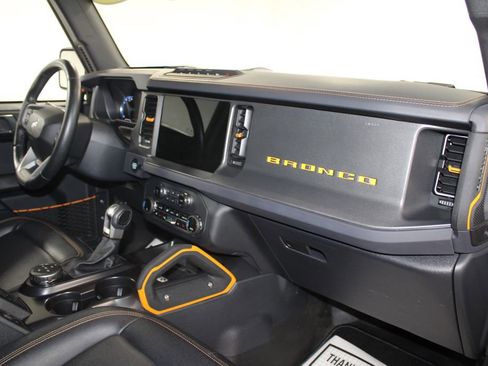 Used 2024 Ford Bronco Badlands image 31