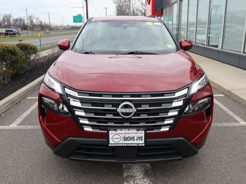 Certified 2025 Nissan Rogue SV image 5