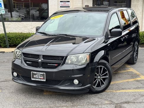 Used 2014 Dodge Grand Caravan SXT w/ UConnect Hands-Free Group FWD image 4