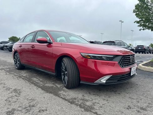 Used 2025 Honda Accord Touring image 12