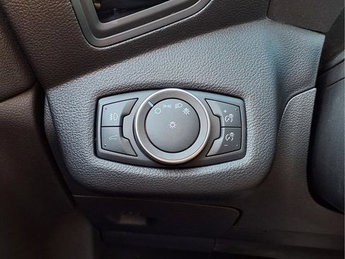 Used 2019 Ford Escape SE FWD image 12