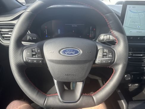 Used 2025 Ford Escape ST-Line w/ Tech Pack #1 AWD/4WD image 19