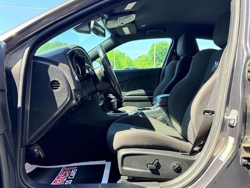 Used 2020 Dodge Charger Scat Pack RWD image 18