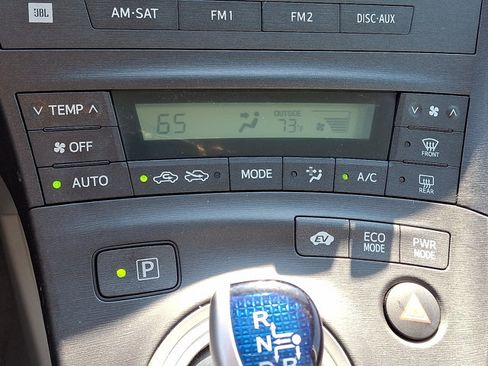 Used 2011 Toyota Prius Three FWD image 17