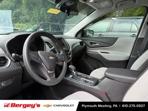 Used 2024 Chevrolet Equinox LS w/ Midnight Edition FWD image 3