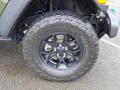 Used 2024 Jeep Wrangler Unlimited AWD/4WD image 9