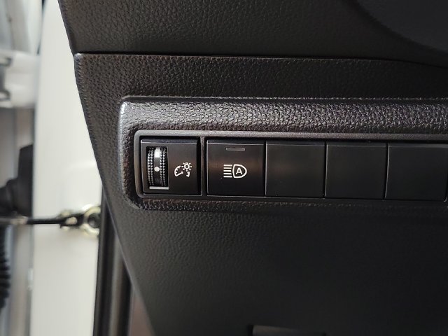 Used 2025 Toyota Corolla LE FWD image 23