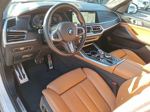 Used 2021 BMW X7 xDrive40i w/ M Sport Package AWD/4WD image 11